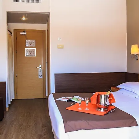 シスト V ホテル 3*